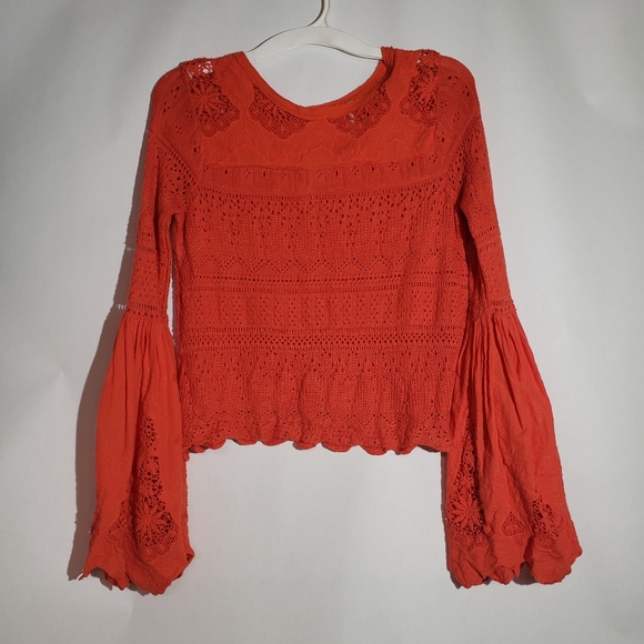 🦊 Free people once upon a time crochet knit bell sleeve top - Picture 4 of 14